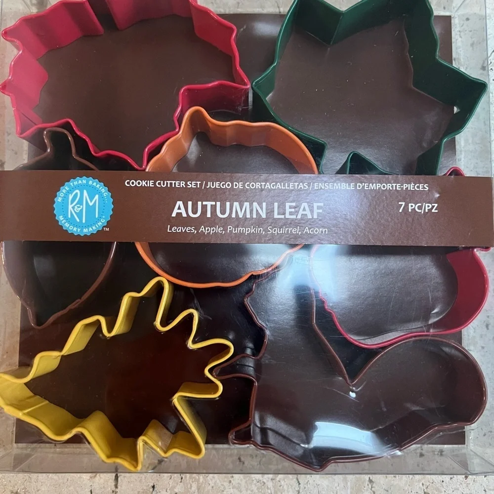 R&M International Autumn Leaf Cookie Cutters, Acorn, Ivy, Apple, Oak, Pumpkin